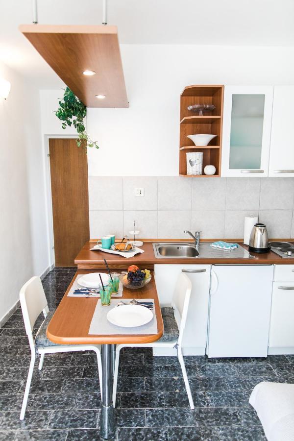 Apartmani Sanja Водице Екстериор снимка