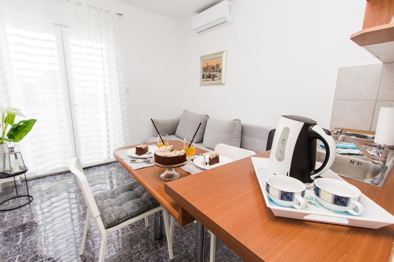 Apartmani Sanja Водице Екстериор снимка