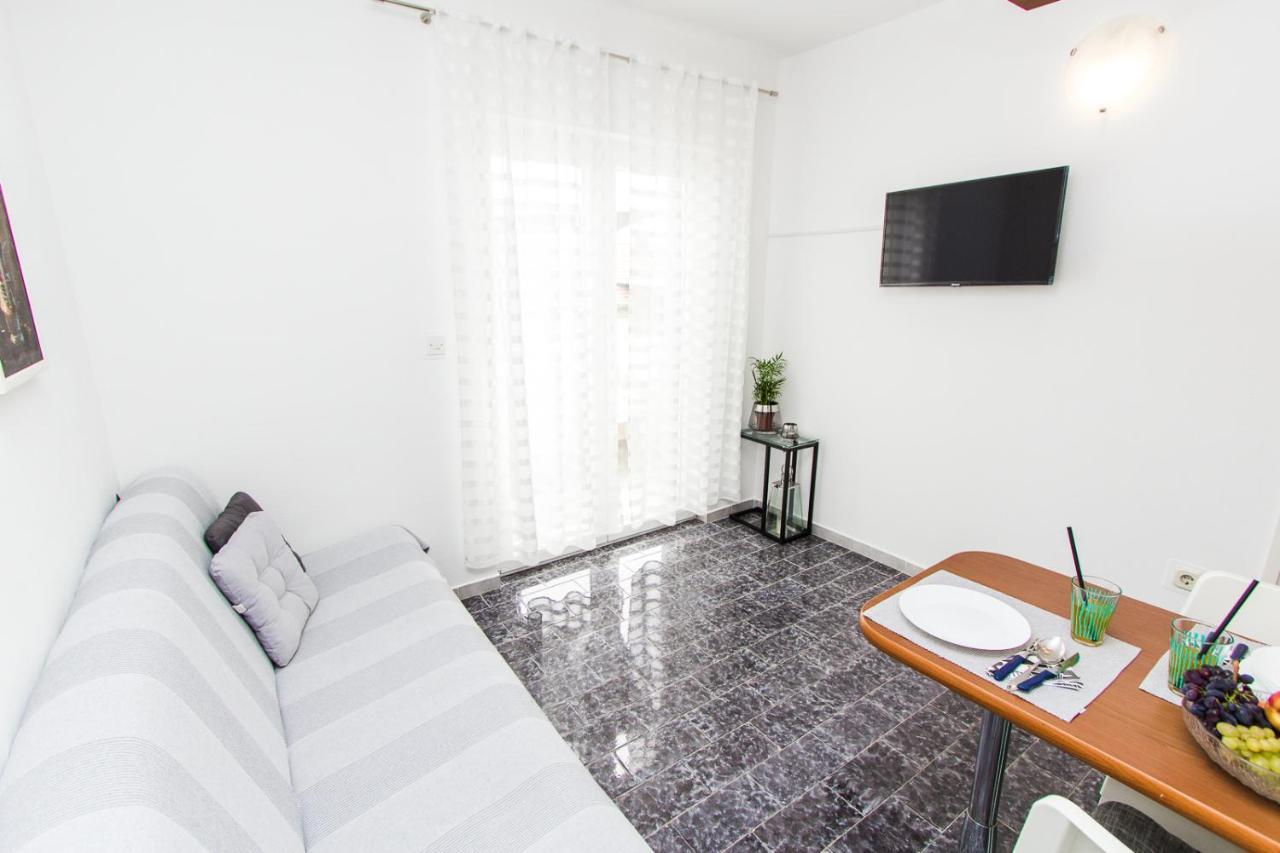 Apartmani Sanja Водице Екстериор снимка